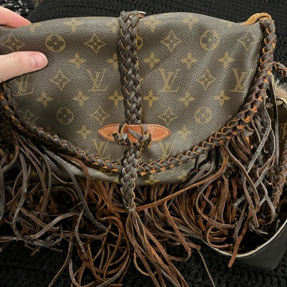 ReMade Authentic LV crossbody bag - Picture 5 of 8